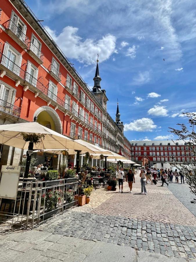 Big Apartment In Plaza Mayor In Madrid Spain Exterior photo