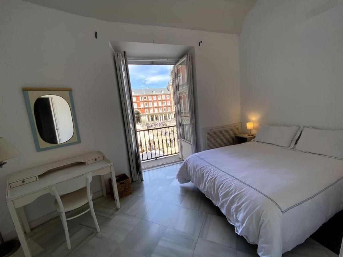 Big Apartment In Plaza Mayor In Madrid Spain Exterior photo