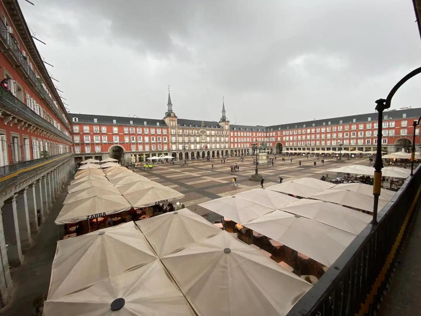 Big Apartment In Plaza Mayor In Madrid Spain Exterior photo